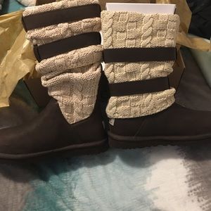 NIB size 7 Brown Ugg boots